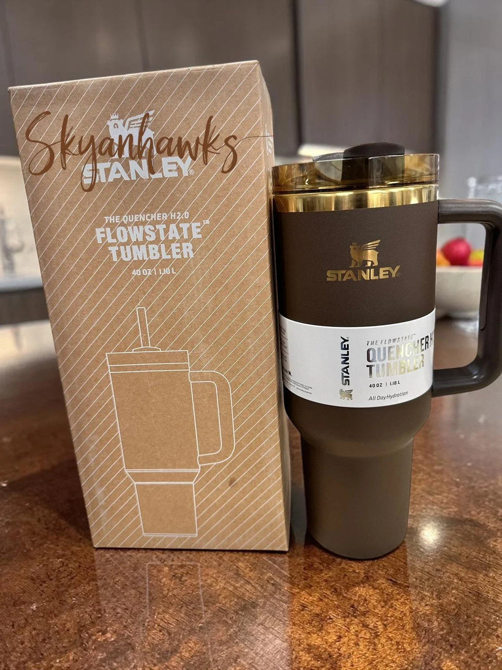 Stanley Quencher H2.0 FlowState Tumbler 40oz Dark Brown Stainless Steel Travel Mug with Handle